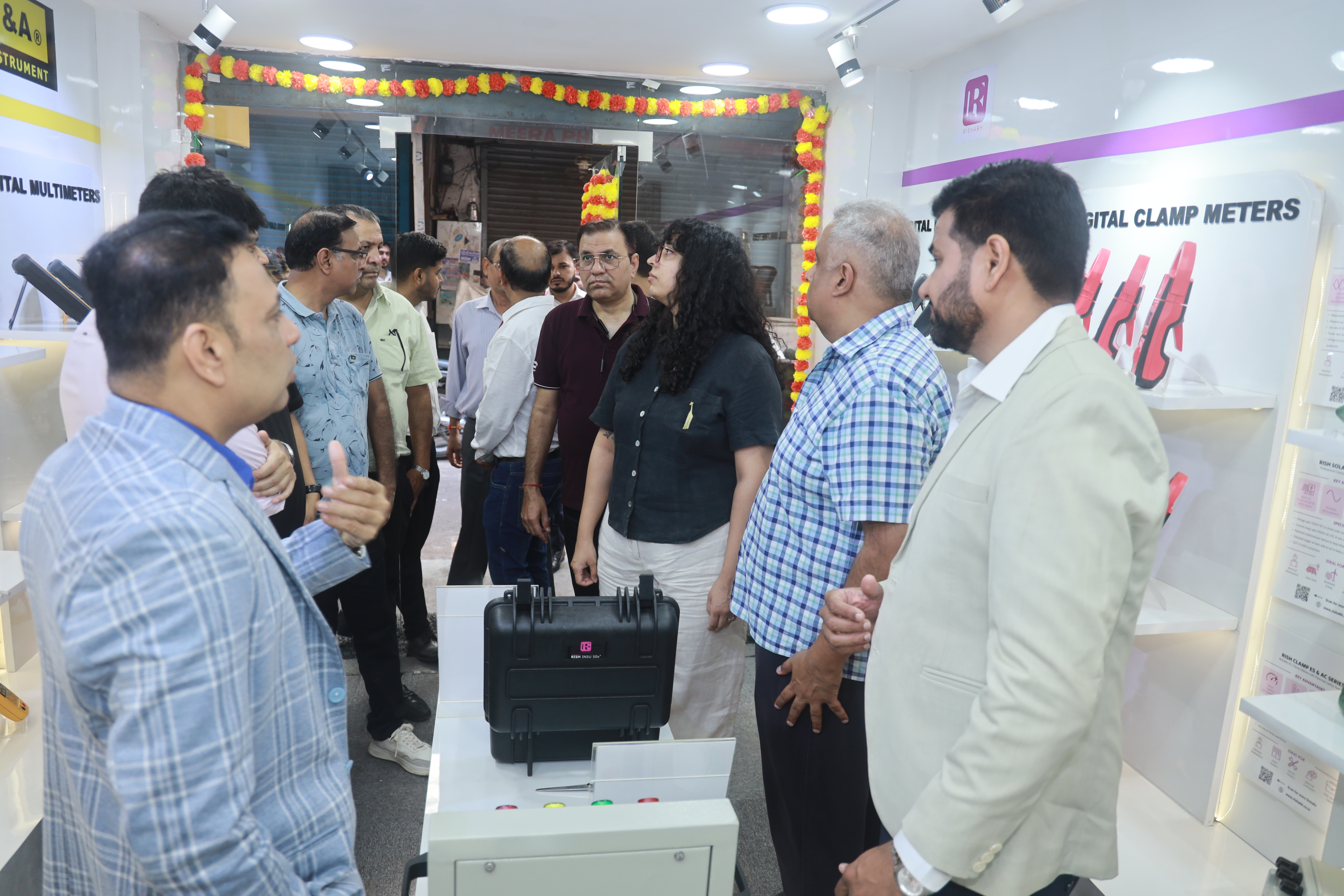 Introducing the Rishabh & V&A TMI Experience Center, Delhi