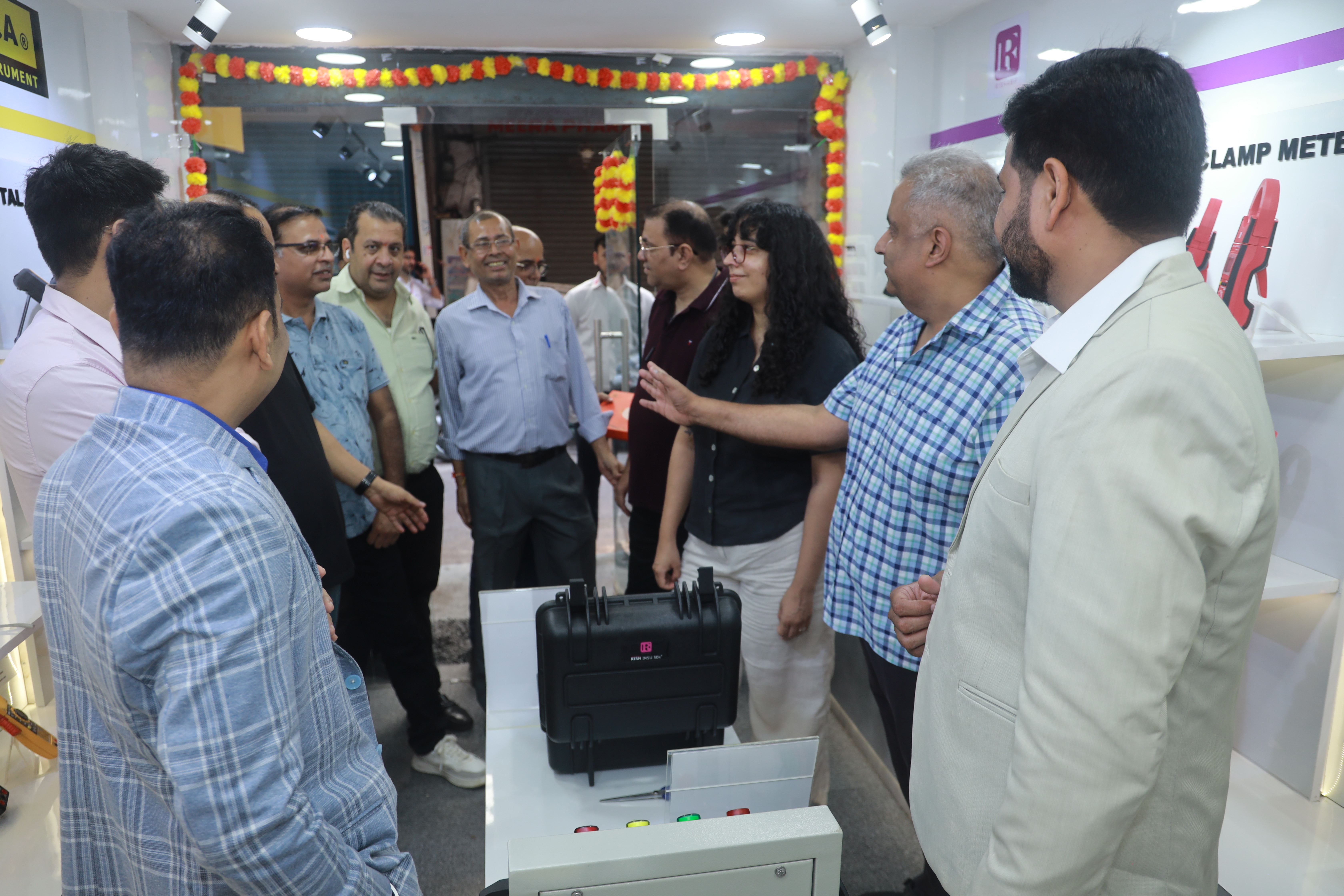 Introducing the Rishabh & V&A TMI Experience Center, Delhi
