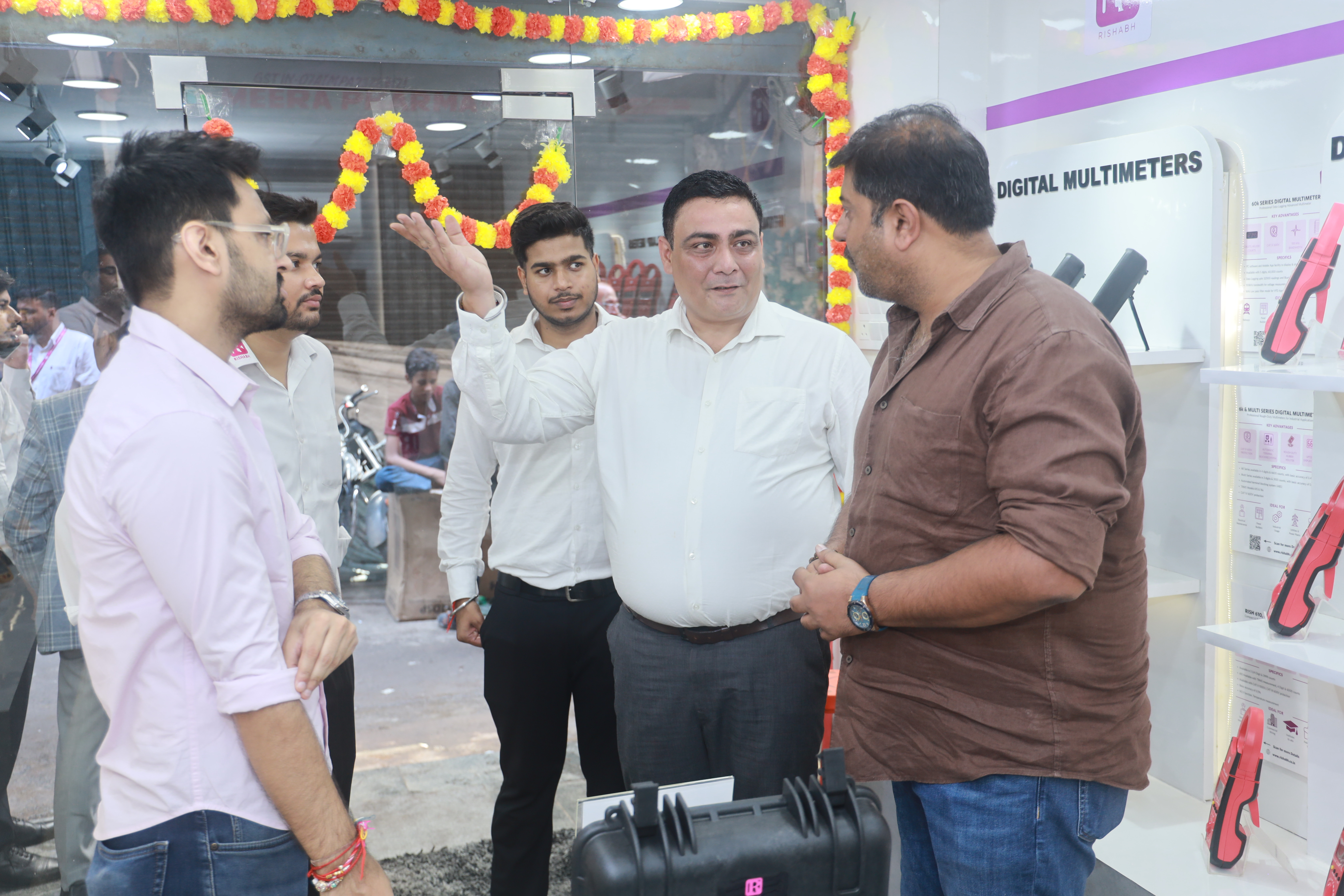 Introducing the Rishabh & V&A TMI Experience Center, Delhi